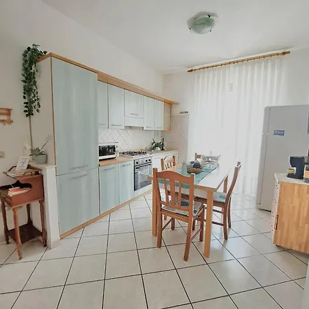 Casa Picasso - 2 Bedrooms, Location, Ac
