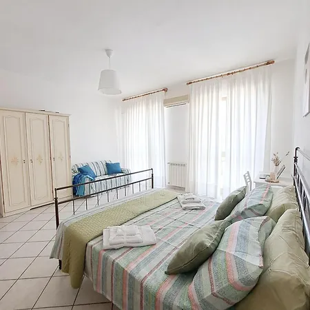 Casa Picasso - 2 Bedrooms, Location, Ac